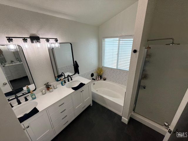 514 Jumbuck Lane, Bakersfield, CA 93307