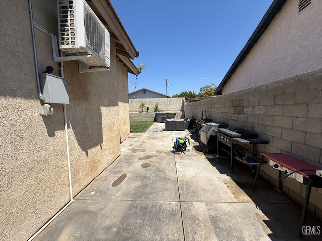 514 Jumbuck Lane, Bakersfield, CA 93307