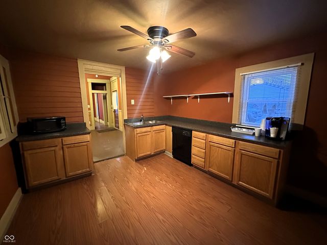 302 E Washington Street, Waynetown, IN 47990