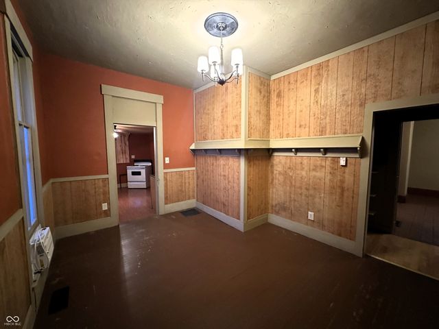 302 E Washington Street, Waynetown, IN 47990