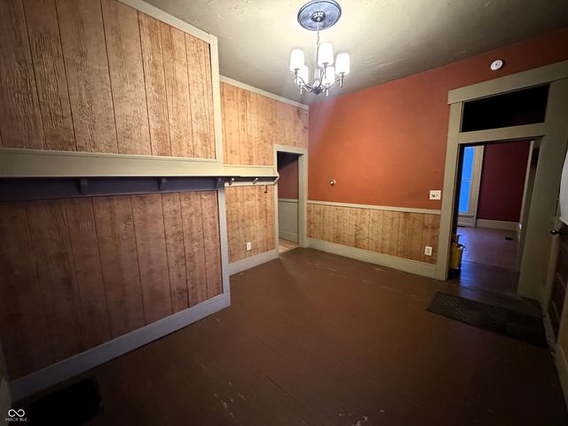 302 E Washington Street, Waynetown, IN 47990