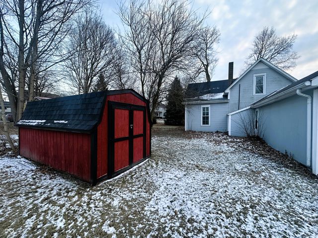 302 E Washington Street, Waynetown, IN 47990