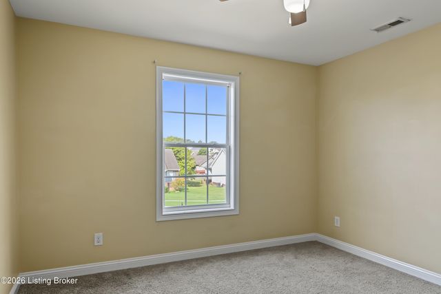 170 Mockingbird Dr, Taylorsville, KY 40071