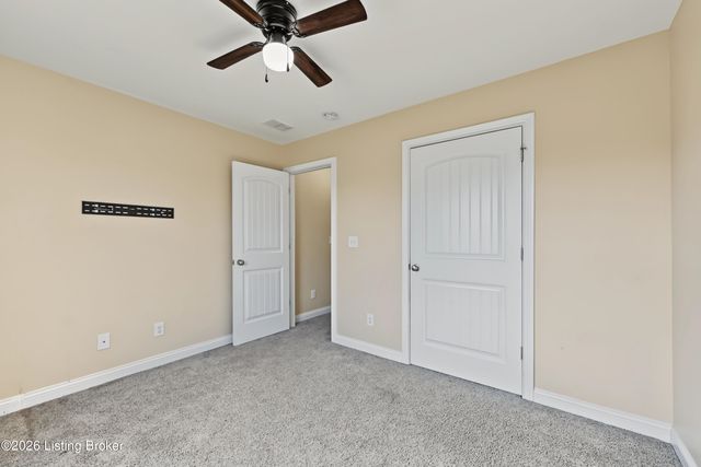 170 Mockingbird Dr, Taylorsville, KY 40071