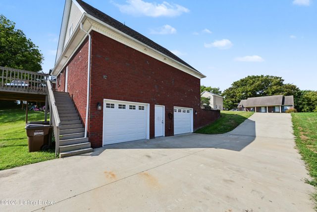170 Mockingbird Dr, Taylorsville, KY 40071