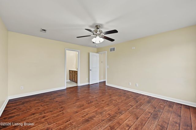 170 Mockingbird Dr, Taylorsville, KY 40071