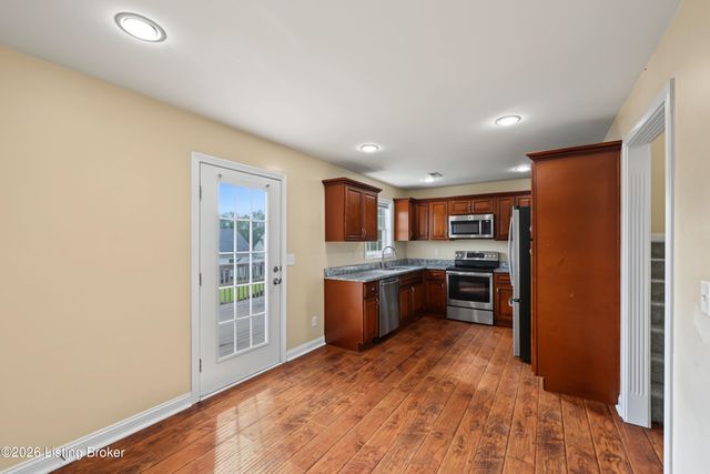 170 Mockingbird Dr, Taylorsville, KY 40071