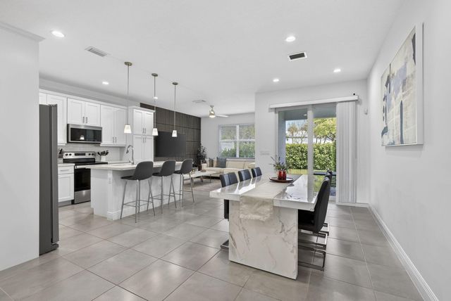 634 Parsons Way, Deerfield Beach, FL 33442