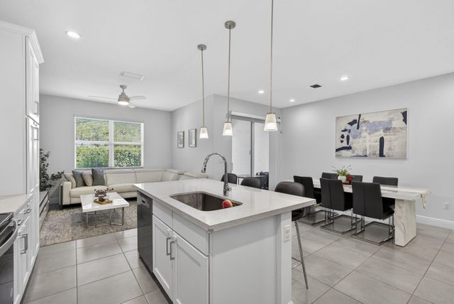 634 Parsons Way, Deerfield Beach, FL 33442