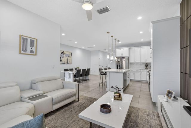 634 Parsons Way, Deerfield Beach, FL 33442