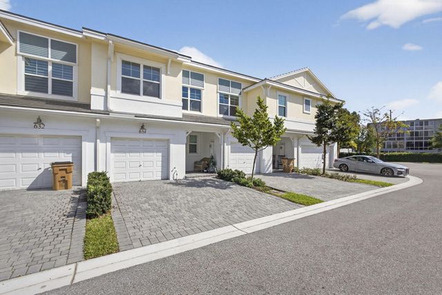 634 Parsons Way, Deerfield Beach, FL 33442