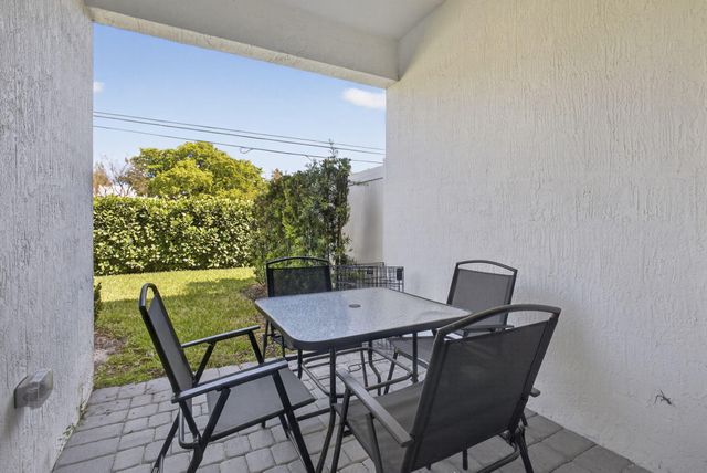 634 Parsons Way, Deerfield Beach, FL 33442