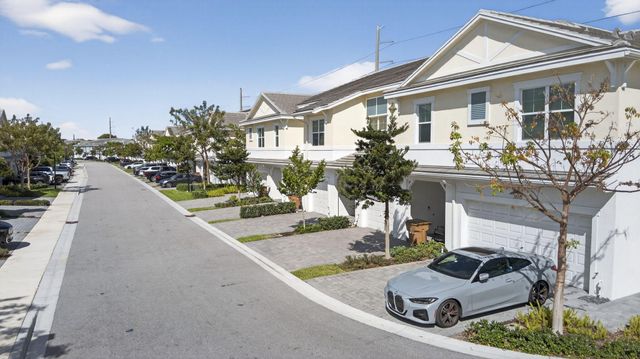 634 Parsons Way, Deerfield Beach, FL 33442