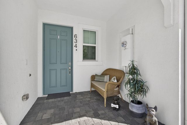 634 Parsons Way, Deerfield Beach, FL 33442