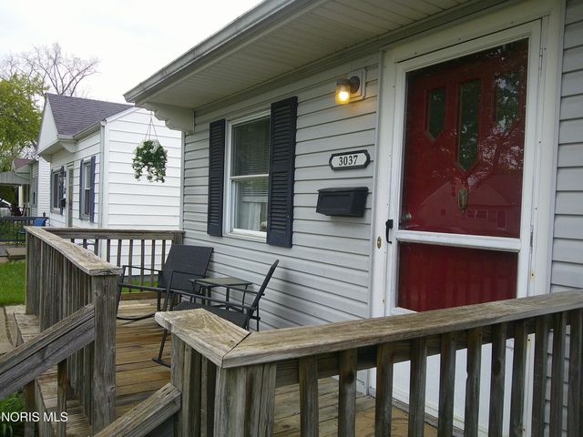 3037 Maeterlinck Avenue, Toledo, OH 43614