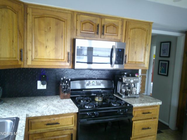 3037 Maeterlinck Avenue, Toledo, OH 43614