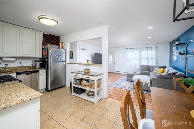 98 Daniel Street, Carteret, NJ 07008
