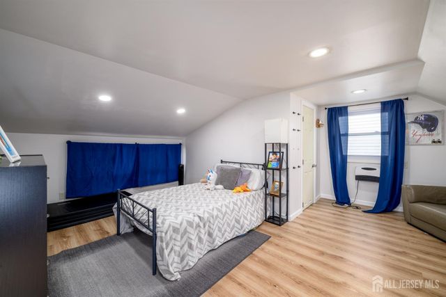 98 Daniel Street, Carteret, NJ 07008