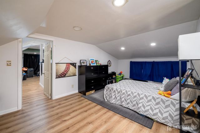 98 Daniel Street, Carteret, NJ 07008
