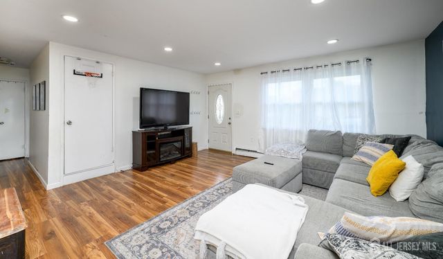 98 Daniel Street, Carteret, NJ 07008