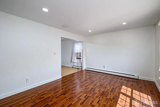 98 Daniel Street, Carteret, NJ 07008