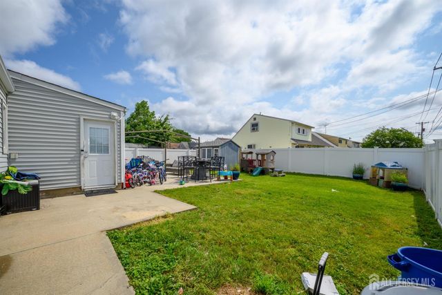 98 Daniel Street, Carteret, NJ 07008