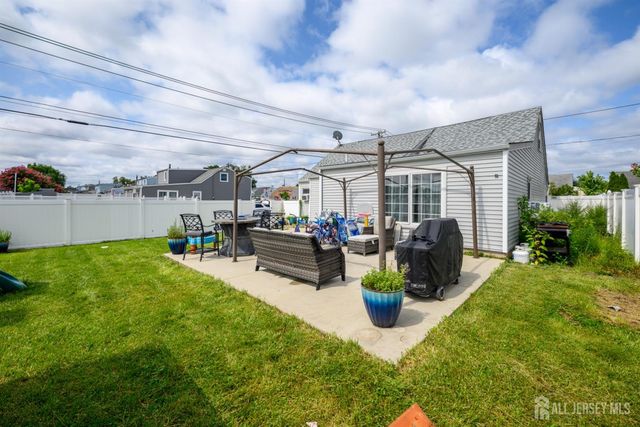 98 Daniel Street, Carteret, NJ 07008