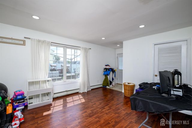 98 Daniel Street, Carteret, NJ 07008