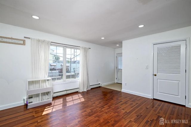 98 Daniel Street, Carteret, NJ 07008