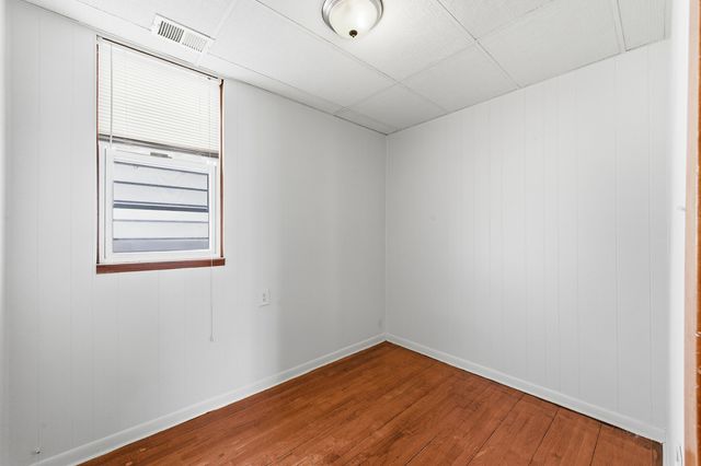 8360 S Baker Avenue, Chicago, IL 60617