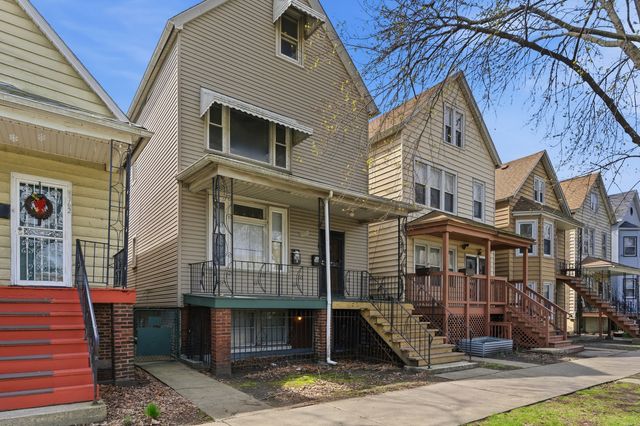 8360 S Baker Avenue, Chicago, IL 60617