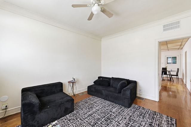 8360 S Baker Avenue, Chicago, IL 60617