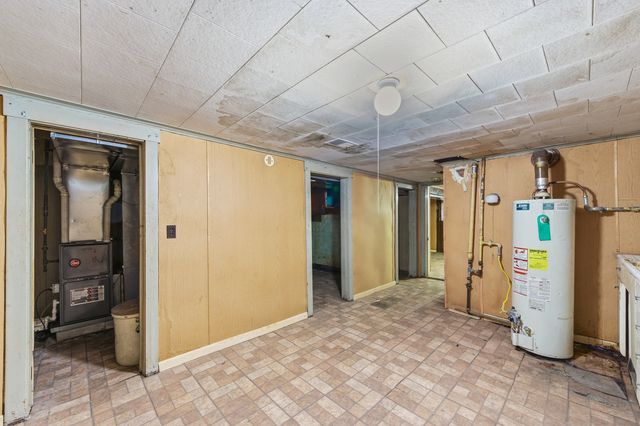 8360 S Baker Avenue, Chicago, IL 60617