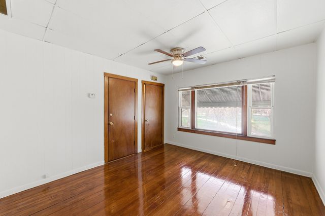 8360 S Baker Avenue, Chicago, IL 60617