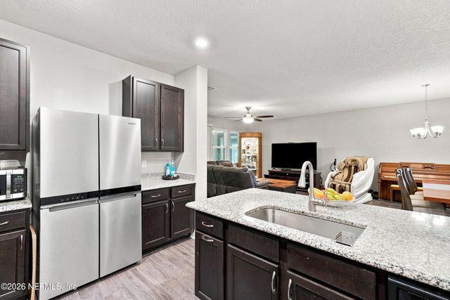 3052 HAWKS HILL Lane, Jacksonville, FL 32216