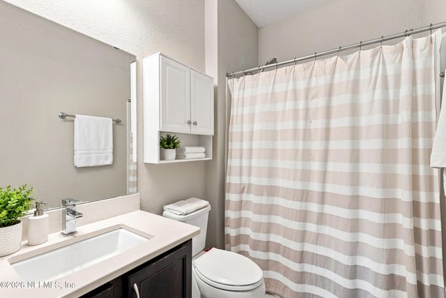 3052 HAWKS HILL Lane, Jacksonville, FL 32216