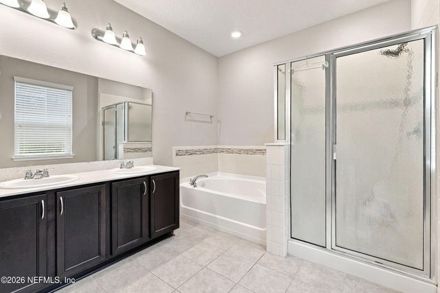 3052 HAWKS HILL Lane, Jacksonville, FL 32216