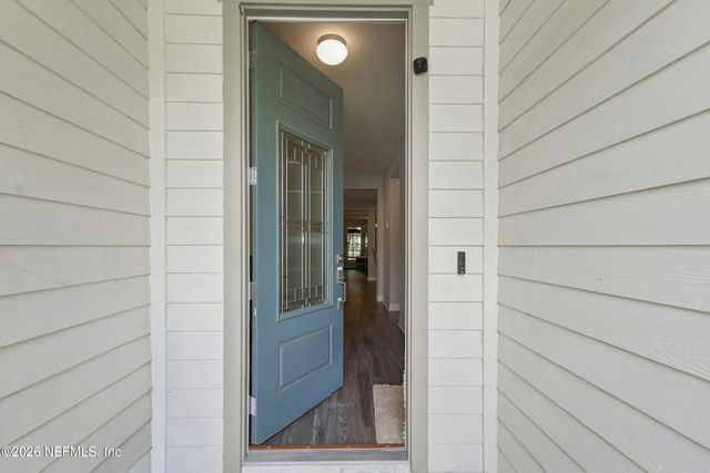 3052 HAWKS HILL Lane, Jacksonville, FL 32216