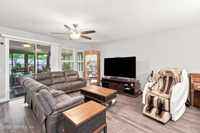 3052 HAWKS HILL Lane, Jacksonville, FL 32216