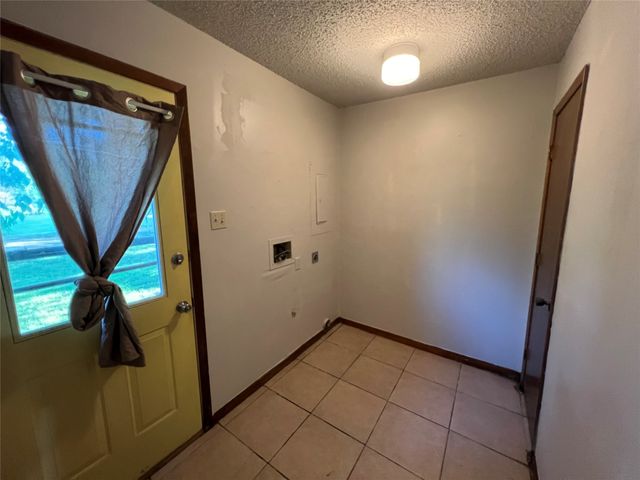 411 W Pelton Street B, Sherman, TX 75092