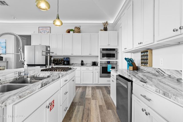 14 Sherman Avenue, Pass Christian, MS 39571