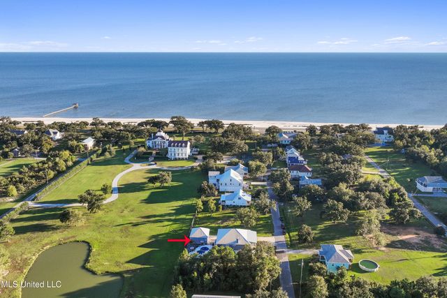 14 Sherman Avenue, Pass Christian, MS 39571