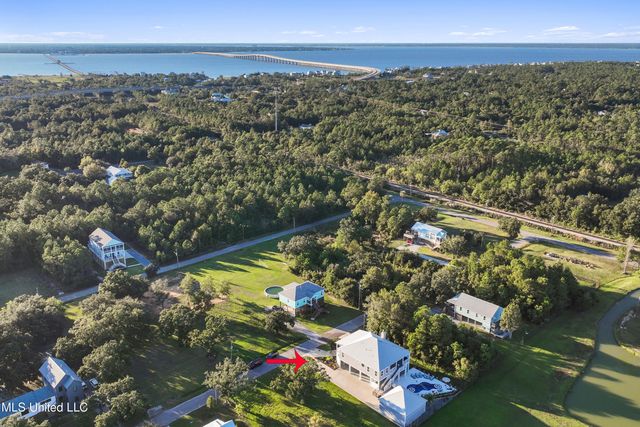 14 Sherman Avenue, Pass Christian, MS 39571