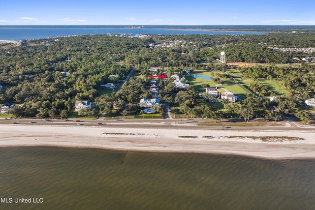 14 Sherman Avenue, Pass Christian, MS 39571