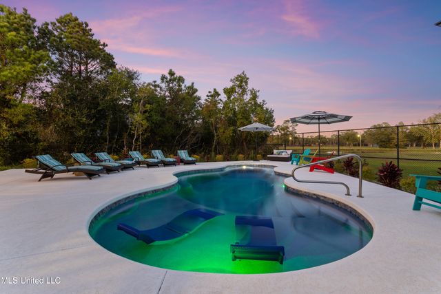 14 Sherman Avenue, Pass Christian, MS 39571