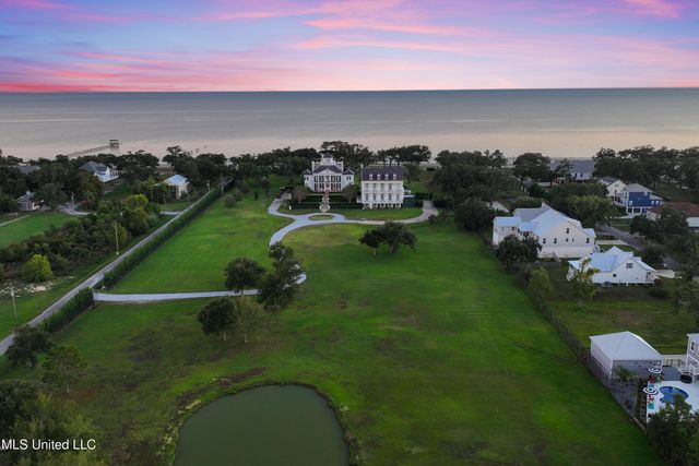 14 Sherman Avenue, Pass Christian, MS 39571