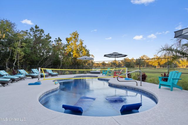 14 Sherman Avenue, Pass Christian, MS 39571