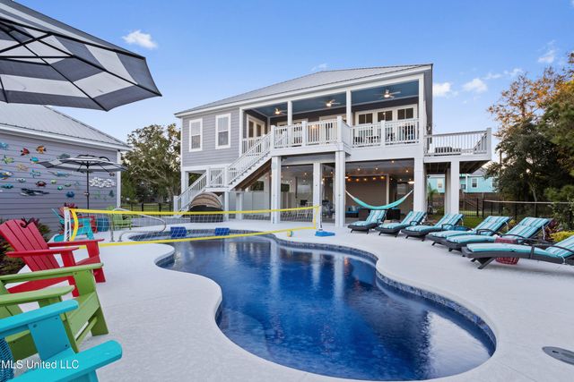 14 Sherman Avenue, Pass Christian, MS 39571