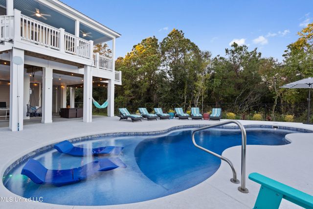 14 Sherman Avenue, Pass Christian, MS 39571