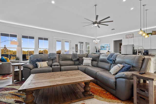 14 Sherman Avenue, Pass Christian, MS 39571